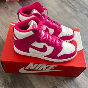 Womens Nike dunk high